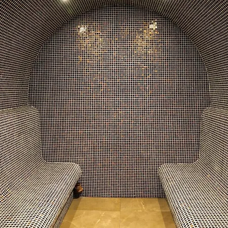 Flora-daisy Aparthotel 3*