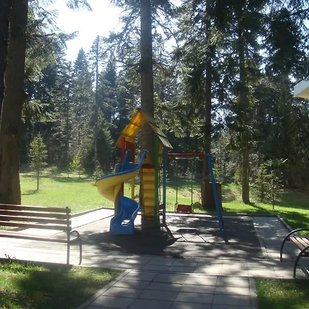 Aparthotel Flora-daisy 3*