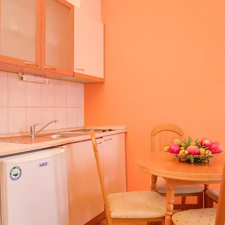 Aparthotel Flora-daisy