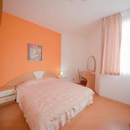 Flora-daisy Aparthotel Borovets