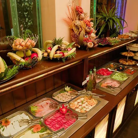 Hotel apartamentowy Flora-daisy 3*