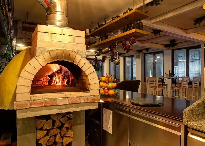 Lägenhetshotell Flora-daisy 3*