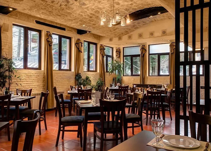 Flora-daisy Lägenhetshotell 3*