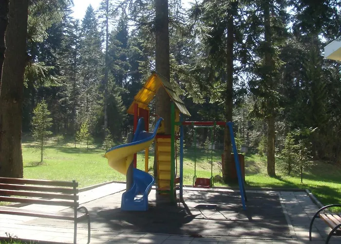 Lägenhetshotell Flora-daisy 3*