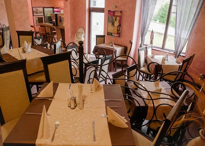 Flora-daisy מלון דירות 3*